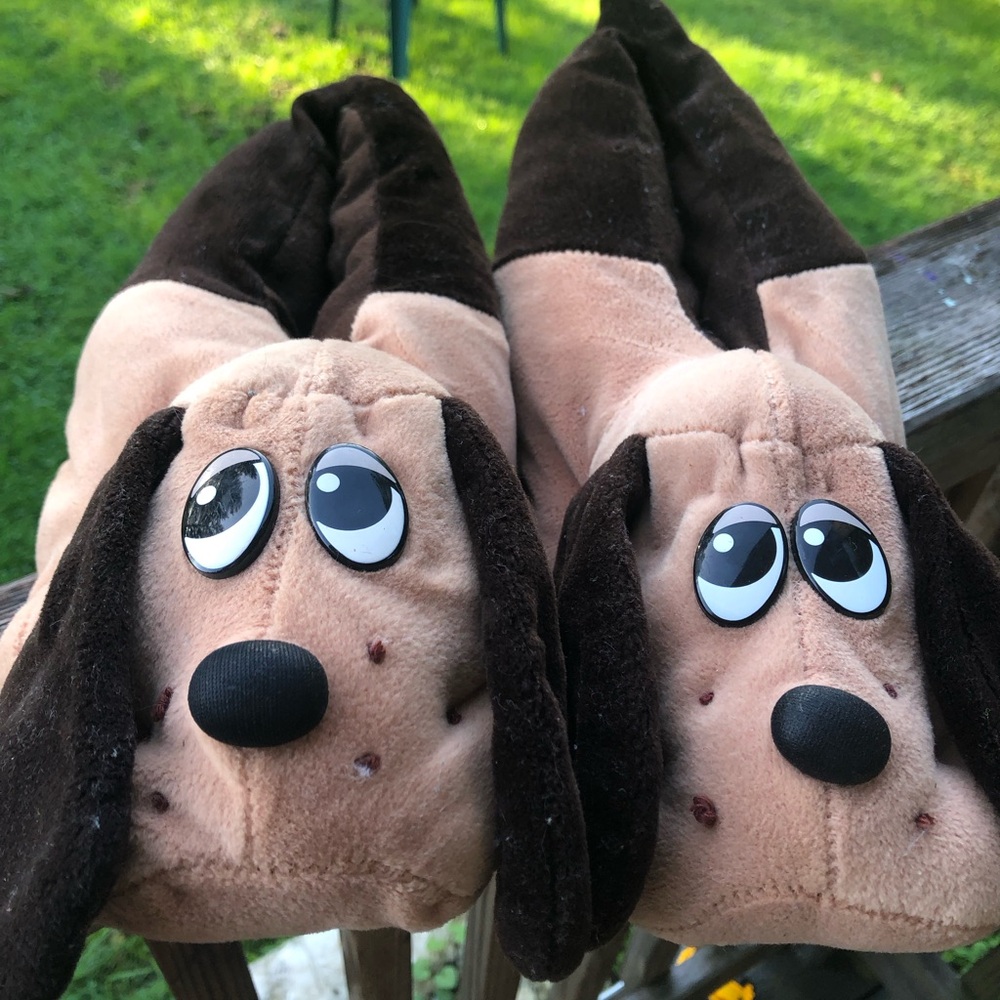 Pound Puppies Dog Slipper Pair - Brown & Dark Brown
